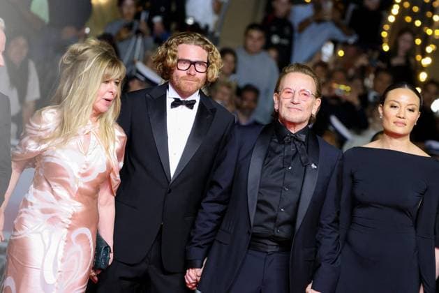 J Montée des marches du film Bono Stories of Surrender lors du 78ème Festival International du Film de Cannes Jacknife Lee, guest, Bono, Kelly McNamara Montée des marches du film Bono Stories of Surrender lors du 78ème Festival International du Film de Cannes, au Palais des Festivals à Cannes Le 16 mai 2025 Jacovides Moreau Bestimage Red carpet for the movie Bono Stories of Surrender during the 78th Cannes International Film Festival at the Palais des Festivals in Cannes, France On may 16th 2025 Cannes France  Copyright: xJACOVIDES-MOREAUx xBESTIMAGExJACOVIDES-MOREAUx xBESTIMAGEx