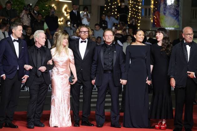 J Montée des marches du film Bono Stories of Surrender lors du 78ème Festival International du Film de Cannes Dede Gardner, Erik Messerschmidt, Jacknife Lee, guest, Bono, Kelly McNamara, Jennifer Picht, Jon Kamen Montée des marches du film Bono Stories of Surrender lors du 78ème Festival International du Film de Cannes, au Palais des Festivals à Cannes Le 16 mai 2025 Jacovides Moreau Bestimage Red carpet for the movie Bono Stories of Surrender during the 78th Cannes International Film Festival at the Palais des Festivals in Cannes, France On may 16th 2025 Cannes France  Copyright: xJACOVIDES-MOREAUx xBESTIMAGExJACOVIDES-MOREAUx xBESTIMAGEx
