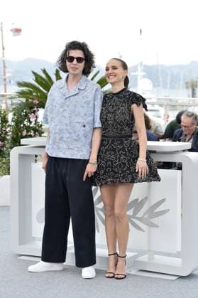 Hugo Bienvenu and Natalie Portman at the ARCO Photocall in Cannes on 16 05 2025