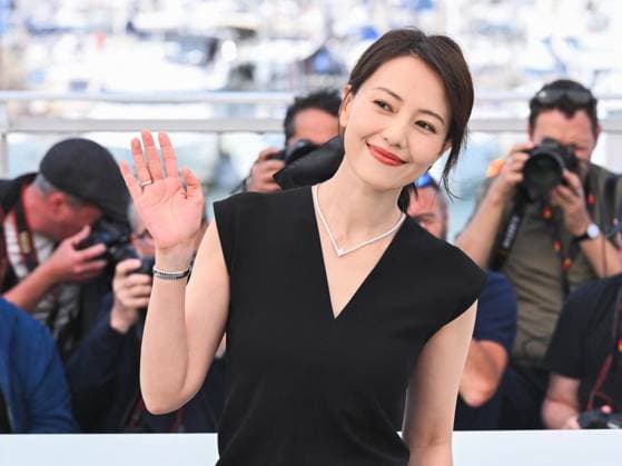 Cannes, 78th Cannes Film Festival 2025 - day 5 - photocall of the film Sons Of The Neon Night Cannes, 78th Cannes Film Festival 2025 - day 5 - photocall of the film Sons Of The Neon Night - In the photo: Gao Yuan Yuan cannes France  Copyright: xIPA ABACAx