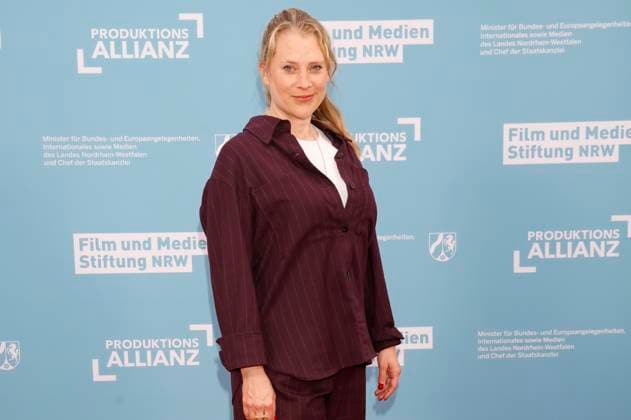 Maren Schmitt at the reception hosted by the state government of North Rhine-Westphalia, the Film und Medienstiftung NRW and the Production Alliance on the occasion of the 78th Cannes International Film Festival at the Vilebrequin La Plage Ondine Restaurant Beach Club Cannes, 16 05 2025 Foto:xK.xKriegerx xFuturexImagex nrw_5523