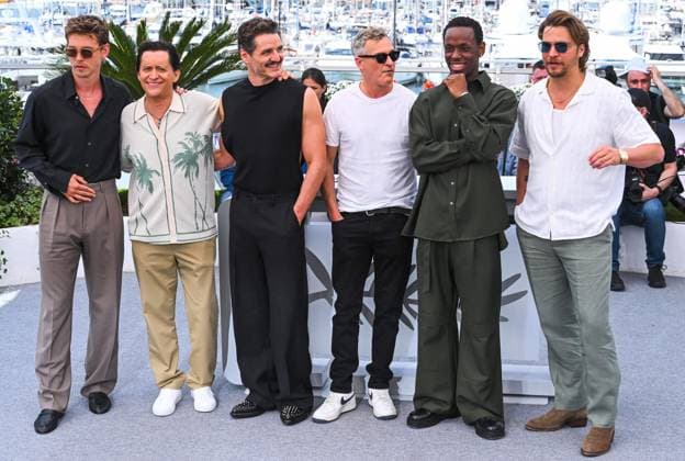Cannes, 78th Cannes Film Festival 2025 - day 5 - photocall of the film Eddington - In the picture: Austin Butler, Clifton Collins Jr., Pedro Pascal, Joaquin Phoenix, Micheal Ward and Luke Grimes  Copyright: xAlbertoxTerenghix xipa-agency.netx xPoolxPhotoxEventsx05x IPA_Agency_IPA57815855