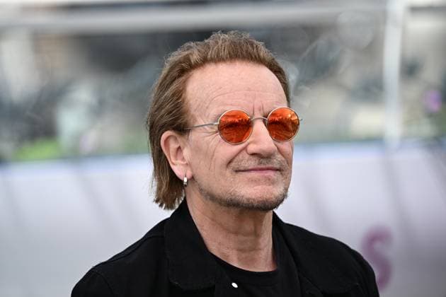 CINEMA : 78eme Festival de Cannes - Photocalls - 17 05 2025 CANNES, FRANCE - 17 MAI (G-D) : BONO, Auteur, compositeur, interprete, lors du photocall de Â«Bono : Stories of surrender Â» en Seance Speciale au 78eme Festival de Cannes au Palais des Festivals le 17 mai 2025 Ã Cannes, France. CannesFrance  Copyright: xValentinaxClaretx