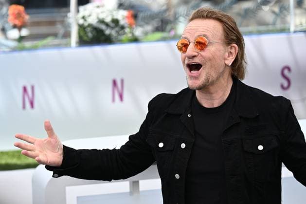 CINEMA : 78eme Festival de Cannes - Photocalls - 17 05 2025 CANNES, FRANCE - 17 MAI (G-D) : BONO, Auteur, compositeur, interprete, lors du photocall de Â«Bono : Stories of surrender Â» en Seance Speciale au 78eme Festival de Cannes au Palais des Festivals le 17 mai 2025 Ã Cannes, France. CannesFrance  Copyright: xValentinaxClaretx