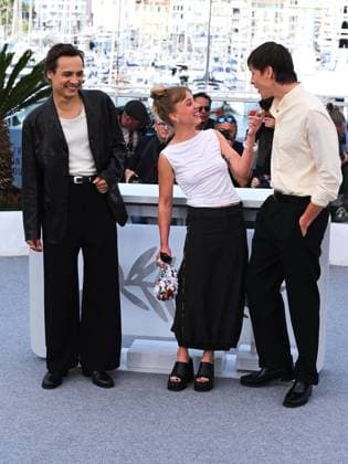 Cannes, 78th Cannes Film Festival 2025 - day 5 - Photocall of the film Urchin Cannes, 78th Cannes Film Festival 2025 - day 5 - Photocall of the film Urchin . In the photo Frank Dillane, Harris Dickinson, Megan Northam Cannes France  Copyright: xIPA ABACAx