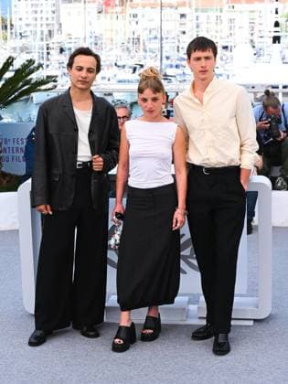 Cannes, 78th Cannes Film Festival 2025 - day 5 - Photocall of the film Urchin Cannes, 78th Cannes Film Festival 2025 - day 5 - Photocall of the film Urchin . In the photo Frank Dillane, Harris Dickinson, Megan Northam Cannes France  Copyright: xIPA ABACAx