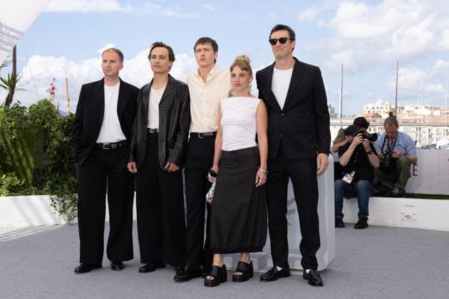 Urchin Photocall - The 78th Annual Cannes Film Festival Archie Pearch, Frank Dillane, Harris Dickinson, Megan Northam and Scott O Donnell pose during the Urchin photocall at the 78th annual Cannes Film Festival at Palais des Festivals on May 17, 2025 in Cannes, France., Credit:Olivier Huitel Avalon France, Cannes  Copyright: xOlivierxHuitelx xAvalonx 1000201829