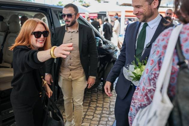 Julianne Moore is seen at the Martinez hotel during the 78th annual Cannes Film Festival on May 17, 2025 in Cannes, France Julianne Moore is seen at the Martinez hotel during the 78th annual Cannes Film Festival on May 17, 2025 in Cannes, France, Credit:Olivier Sanchez Avalon France, Cannes  Copyright: xOlivierxSanchezx xAvalonx 1000203411