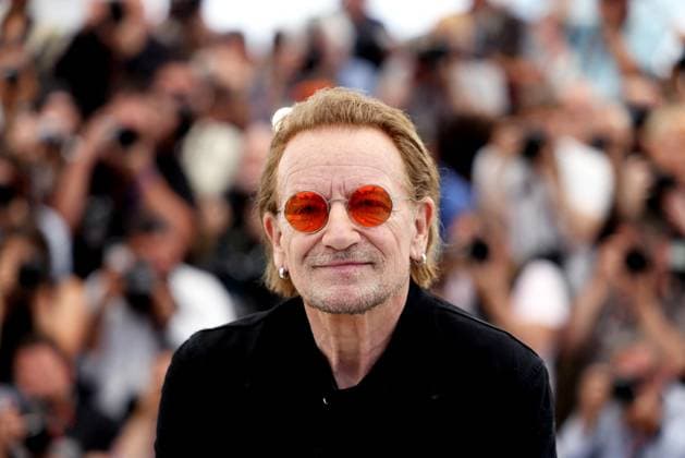 Bono Stories Of Surrender photocall at the 78th Cannes International Film Festival Bono au photocall de Bono Stories Of Surrender lors du 78ème Festival International du Film de Cannes, au Palais des Festivals in Cannes, France, on May 17, 2025 Jacovides Moreau Bestimage Singer Bono during the Bono Stories Of Surrender photocall at the 78th annual Cannes Film Festival at Palais des Festivals in Cannes, France, on May 17, 2025 Cannes France  Copyright: xJACOVIDES-MOREAUx xBESTIMAGExJACOVIDES-MOREAUx xBESTIMAGEx
