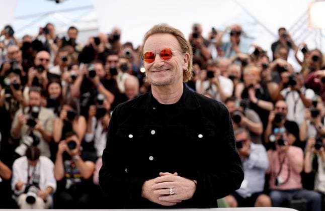 Bono Stories Of Surrender photocall at the 78th Cannes International Film Festival Bono au photocall de Bono Stories Of Surrender lors du 78ème Festival International du Film de Cannes, au Palais des Festivals in Cannes, France, on May 17, 2025 Jacovides Moreau Bestimage Singer Bono during the Bono Stories Of Surrender photocall at the 78th annual Cannes Film Festival at Palais des Festivals in Cannes, France, on May 17, 2025 Cannes France  Copyright: xJACOVIDES-MOREAUx xBESTIMAGExJACOVIDES-MOREAUx xBESTIMAGEx