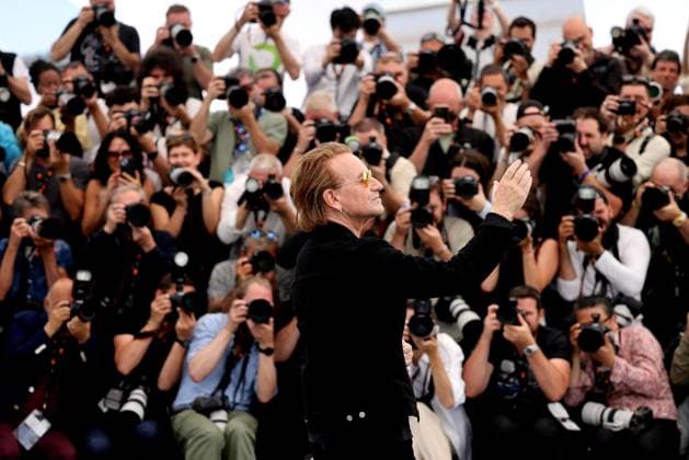 Bono Stories Of Surrender photocall at the 78th Cannes International Film Festival Bono au photocall de Bono Stories Of Surrender lors du 78ème Festival International du Film de Cannes, au Palais des Festivals in Cannes, France, on May 17, 2025 Jacovides Moreau Bestimage Singer Bono during the Bono Stories Of Surrender photocall at the 78th annual Cannes Film Festival at Palais des Festivals in Cannes, France, on May 17, 2025 Cannes France  Copyright: xJACOVIDES-MOREAUx xBESTIMAGExJACOVIDES-MOREAUx xBESTIMAGEx