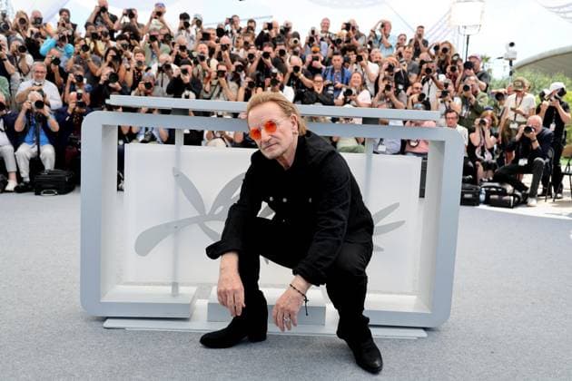 Bono Stories Of Surrender photocall at the 78th Cannes International Film Festival Bono au photocall de Bono Stories Of Surrender lors du 78ème Festival International du Film de Cannes, au Palais des Festivals in Cannes, France, on May 17, 2025 Jacovides Moreau Bestimage Singer Bono during the Bono Stories Of Surrender photocall at the 78th annual Cannes Film Festival at Palais des Festivals in Cannes, France, on May 17, 2025 Cannes France  Copyright: xJACOVIDES-MOREAUx xBESTIMAGExJACOVIDES-MOREAUx xBESTIMAGEx