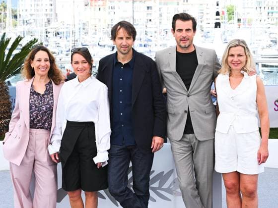 Cannes, 78th Cannes Film Festival 2025 - day 5 - Photocall of the film Bono: Stories of Surrender Cannes, 78th Cannes Film Festival 2025 - day 5 - Photocall of the film The Great Arch . In the picture Muriel Meynard, Sidse Babett Knudsen, Stéphane Demoustier, Claes Bang and Marie Gade Cannes France  Copyright: xIPA ABACAx