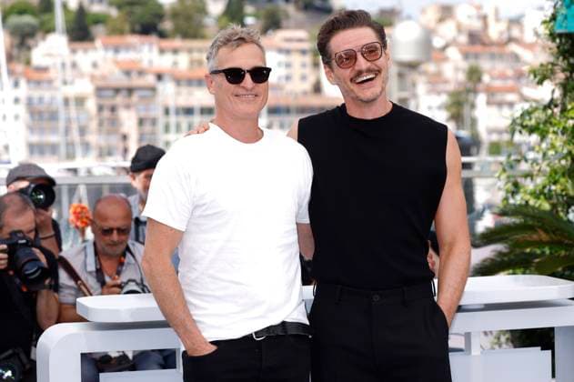 Joaquin Phoenix and Pedro Pascal at the photocall for the feature film Eddington at the Festival de Cannes 2025 78 Cannes International Film Festival at the Palais des Festivals Cannes, 17 05 2025 Foto:xD.xBedrosianx xFuturexImagex eddington_call_5514
