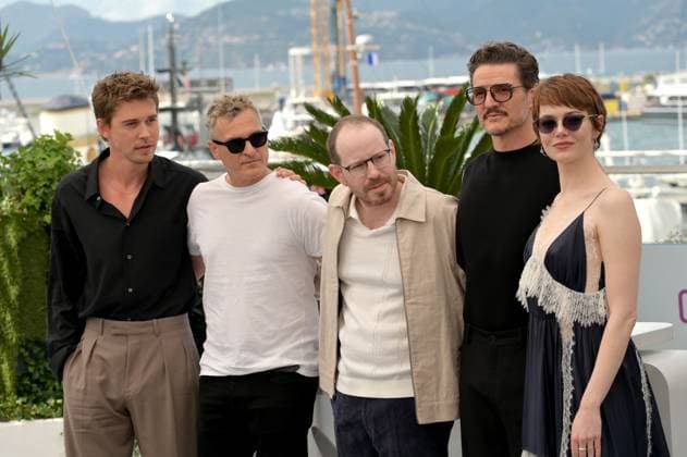 Eddington Photocall at 78th Festival de Cannes - Cannes, France CANNES, FRANCE. May 17, 2025: Austin Butler, Joaquin Phoenix, Ari Aster, Pedro Pascal & Emma Stone at the photocall for Eddington at the 78th Festival de Cannes. Picture: Paul Smith Featureflash Cannes France  Copyright: xPaulxSmithx xFeatureflashx