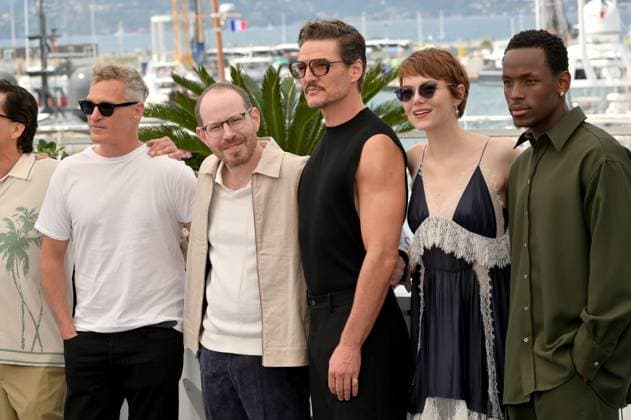 Eddington Photocall at 78th Festival de Cannes - Cannes, France CANNES, FRANCE. May 17, 2025: Joaquin Phoenix, Ari Aster, Pedro Pascal, Emma Stone & Micheal Ward at the photocall for Eddington at the 78th Festival de Cannes. Picture: Paul Smith Featureflash Cannes France  Copyright: xPaulxSmithx xFeatureflashx