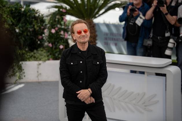 Bono: Stories Of Surrender Photocall - The 78th Annual Cannes Film Festival Singer Bono poses during the Bono: Stories Of Surrender photocall at the 78th annual Cannes Film Festival at Palais des Festivals in Cannes, France, on May 17, 2025. Cannes France  Copyright: xLucaxCarlinox originalFilename: carlino-notitle250517_npGlU.jpg