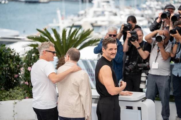 Eddington Press Conference - The 78th Annual Cannes Film Festival Joaquin Phoenix, Ari Aster, and Pedro Pascal pose during the Eddington photocall at the 78th annual Cannes Film Festival at Palais des Festivals in Cannes, France, on May 17, 2025. Cannes France  Copyright: xLucaxCarlinox originalFilename: carlino-notitle250517_npKON.jpg
