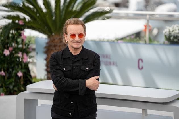 Bono: Stories Of Surrender Photocall - The 78th Annual Cannes Film Festival Singer Bono poses during the Bono: Stories Of Surrender photocall at the 78th annual Cannes Film Festival at Palais des Festivals in Cannes, France, on May 17, 2025. Cannes France  Copyright: xLucaxCarlinox originalFilename: carlino-notitle250517_npWw8.jpg