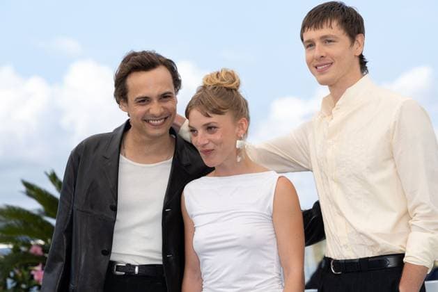 Cannes - Urchin Photocall Franck Dillane, Megan Northam and Harris Dickinson pose during the Urchin photocall at the 78th annual Cannes Film Festival at Palais des Festivals on May 17, 2025 in Cannes, France. Photo by Shootpix ABACAPRESS.COM Cannes France  Copyright: xShootpix ABACAx