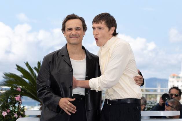 Cannes - Urchin Photocall Franck Dillane and Harris Dickinson pose during the Urchin photocall at the 78th annual Cannes Film Festival at Palais des Festivals on May 17, 2025 in Cannes, France. Photo by Shootpix ABACAPRESS.COM Cannes France  Copyright: xShootpix ABACAx