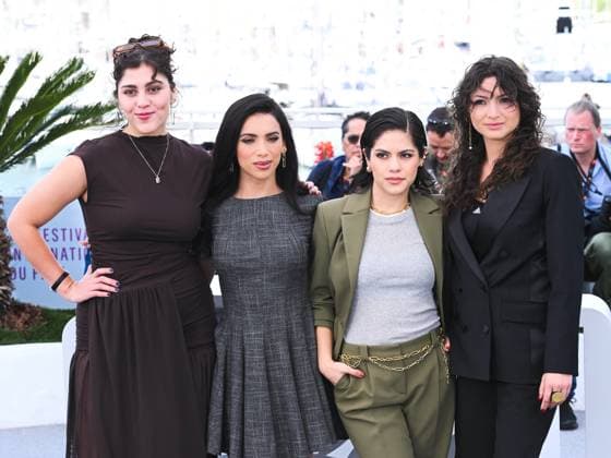 Cannes, France, Cannes: Cannes, 78th Cannes Film Festival 2025 - day 5 - Photocall of the film La Ola (La Vague The Wave). In the photo Avril Aurora, Lelio, Daniela Lopez and Paulina CortÃ s Cannes Cannes  - ZUMAp169 20250517_zea_p169_547 Copyright: xAlbertoxTerenghix