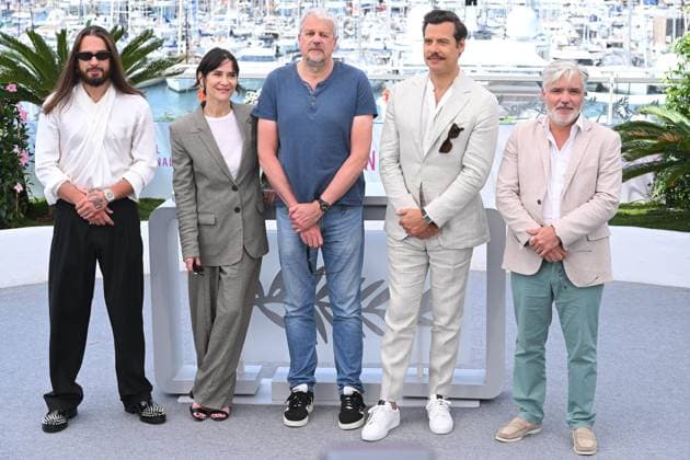 Cannes, France, Cannes: Cannes, 78th Cannes Film Festival 2025 - day 5 - Photocall of the film Marcel Et Monsieur Pagnol . In the photo SCH, Geraldine Pailhas, Sylvain Chomet, Laurent Lafitte, Nicolas Pagnol Cannes Cannes  - ZUMAp169 20250517_zea_p169_660 Copyright: xAlbertoxTerenghix