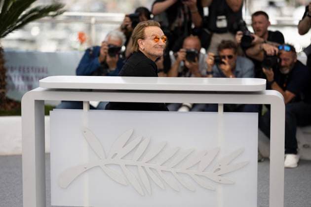 Bono Stories Of Surrender photocall at the 78th Cannes International Film Festival Bono au photocall de Bono Stories Of Surrender lors du 78ème Festival International du Film de Cannes, au Palais des Festivals in Cannes, France, on May 17, 2025 Jacovides Moreau Bestimage Singer Bono during the Bono Stories Of Surrender photocall at the 78th annual Cannes Film Festival at Palais des Festivals in Cannes, France, on May 17, 2025 Cannes France  Copyright: xJACOVIDES-MOREAUx xBESTIMAGExJACOVIDES-MOREAUx xBESTIMAGEx