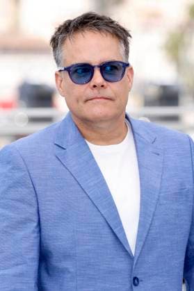 Sebastian Lelio at the photocall for the feature film La Ola La vague The Wave at the Festival de Cannes 2025 78 Cannes International Film Festival at the Palais des Festivals Cannes, 17 05 2025 Foto:xD.xBedrosianx xFuturexImagex wave_5511