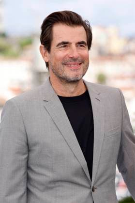 Claes Bang at the photocall for the feature film L inconnu de la Grande Arche The Great Arch at the Festival de Cannes 2025 78 Cannes International Film Festival at the Palais des Festivals Cannes, 17 05 2025 Foto:xD.xBedrosianx xFuturexImagex arch_5507