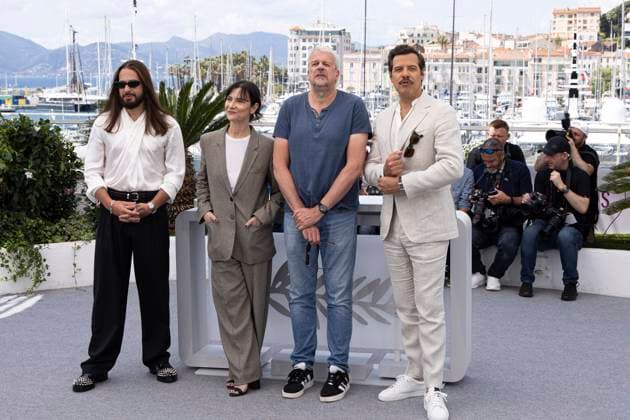 Marcel Et Monsieur Pagnol (A Magnificent Life) photocall at the 78th annual Cannes Film Festival SCH and Sylvain Chomet pose during the Marcel Et Monsieur Pagnol (A Magnificent Life) photocall at the 78th annual Cannes Film Festival at Palais des Festivals on May 17, 2025 in Cannes, France  Copyright: x Chassery+Courdjix