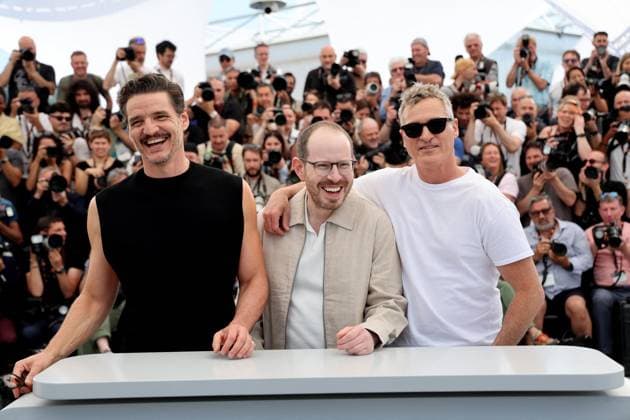 Eddington photocall at the 78th Cannes International Film Festival Pedro Pascal, Ari Aster and Joaquin Phoenix at the Eddington photocall at the 78th Cannes International Film Festival at Palais des Festivals in Cannes, France, on May 17, 2025 Jacovides Moreau Bestimage Eddington photocall at the 78th annual Cannes Film Festival at Palais des Festivals in Cannes, France, on May 17, 2025 Cannes France  Copyright: xJACOVIDES-MOREAUx xBESTIMAGExJACOVIDES-MOREAUx xBESTIMAGEx