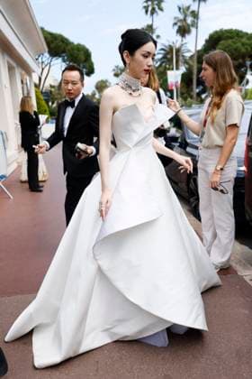 Cannes Zhou Ye leaves Hotel Martinez MP Zhou Ye leaves Hotel Martinez to attend an official screening ahead the 78th annual Cannes Film Festival on May 17, 2025 in Cannes, France. Photo by Marco Piovanotto ABACAPRESS.COM  Copyright: xPiovanottoxMarco ABACAx