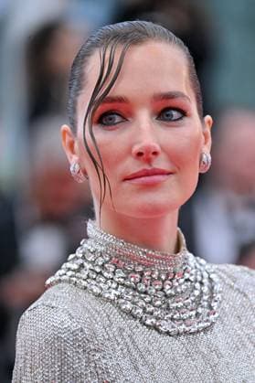 Cannes Nouvelle Vague Screening JR Guest attending the screening of Nouvelle Vague at 78th Cannes Film Festival in Cannes, France on May, 17, 2025. Photo by Julien Reynaud APS-Medias ABACAPRESS.COM Cannes France  Copyright: xReynaudxJulien APS-Medias ABACAx