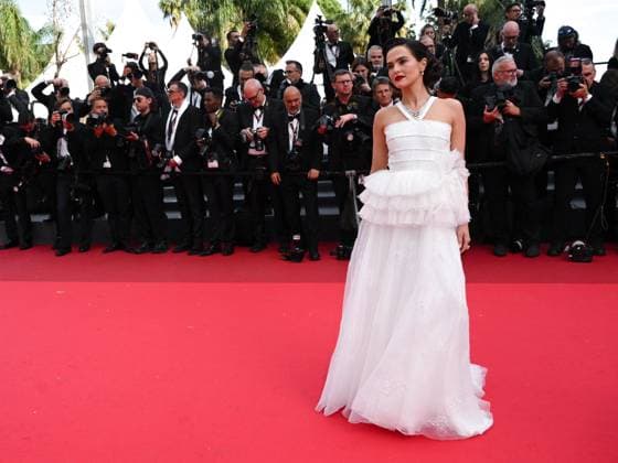 Cannes, 78th Cannes Film Festival 2025 - evening 5 - red carpet of the film Nouvelle Vague Cannes, 78th Cannes Film Festival 2025 - evening 5 - red carpet of the film Nouvelle Vague . In the photo Zoey Deutch Cannes France  Copyright: xIPA ABACAx