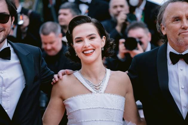 78eme Festival International du Film de Cannes Montée des marches Nouvelle Vague 78th International Cannes Film Festival Red carpet for Nouvelle vague Movie 444514 2025 05 17 Alpes Maritimes Cannes Cap Vert Deutch, Zoey  Copyright: xTerencexBaelenx STAR_444514_088