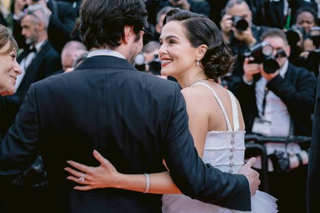78eme Festival International du Film de Cannes Montée des marches Nouvelle Vague 78th International Cannes Film Festival Red carpet for Nouvelle vague Movie 444514 2025 05 17 Alpes Maritimes Cannes Cap Vert Deutch, Zoey  Copyright: xTerencexBaelenx STAR_444514_091