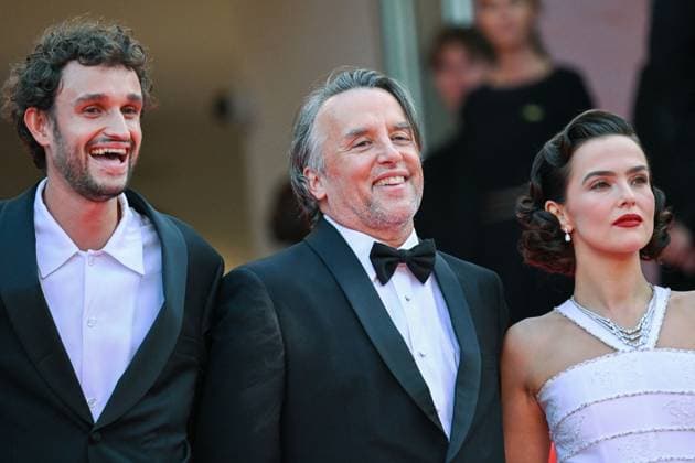 Cannes Nouvelle Vague Premiere AM Aubry Dullin, Richard Linklater, Zoey Deutch attending the Nouvelle Vague (New Wave) Premiere in Cannes, France on May 17, 2025 as part of the 78th Cannes Film Festival. Photo by Aurore Marechal ABACAPRESS.COM Cannes France  Copyright: xMarechalxAurore ABACAx