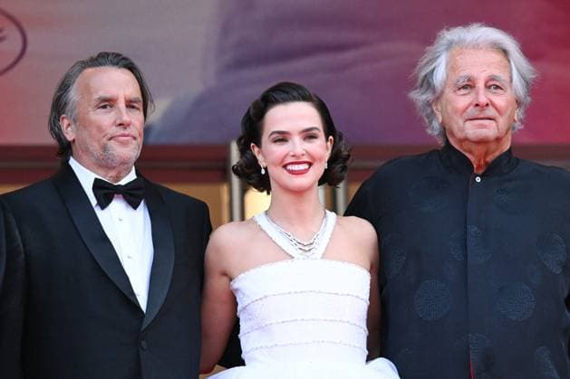 Cannes Nouvelle Vague Premiere AM Richard Linklater, Zoey Deutch and Laurent Petin attending the Nouvelle Vague (New Wave) Premiere in Cannes, France on May 17, 2025 as part of the 78th Cannes Film Festival. Photo by Aurore Marechal ABACAPRESS.COM Cannes France  Copyright: xMarechalxAurore ABACAx