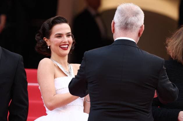 Cannes Nouvelle Vague Screening JD Zoey Deutch and Thierry Fremaux attending the screening of Nouvelle Vague in Cannes, France on May 17, 2025, as part of the 78th Cannes Film Festival. Photo by Jerome Domine ABACAPRESS.COM Cannes France  Copyright: xDominexJerome ABACAx