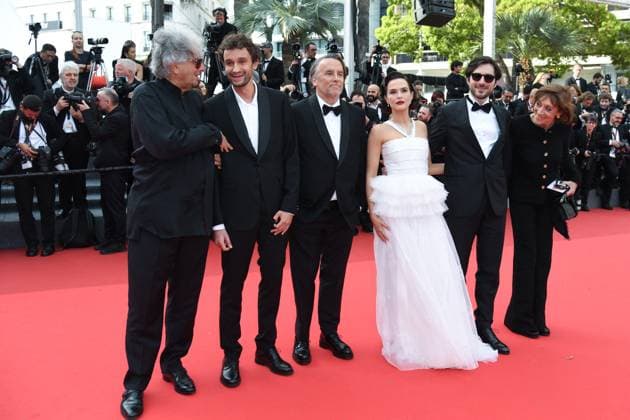 Cannes Nouvelle Vague Premiere AM Laurent Petin, Zoey Deutch, Michele Halberstadt, Rachida Dati, Guillaume Marbeck, Aubry Dullin, Richard Linklater, Iris Knobloch attending the Nouvelle Vague (New Wave) Premiere in Cannes, France on May 17, 2025 as part of the 78th Cannes Film Festival. Photo by Aurore Marechal ABACAPRESS.COM Cannes France  Copyright: xMarechalxAurore ABACAx