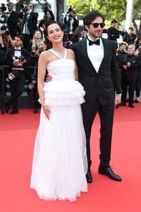 Cannes Nouvelle Vague Premiere AM Zoey Deutch and Guillaume Marbeck attending the Nouvelle Vague (New Wave) Premiere in Cannes, France on May 17, 2025 as part of the 78th Cannes Film Festival. Photo by Aurore Marechal ABACAPRESS.COM Cannes France  Copyright: xMarechalxAurore ABACAx