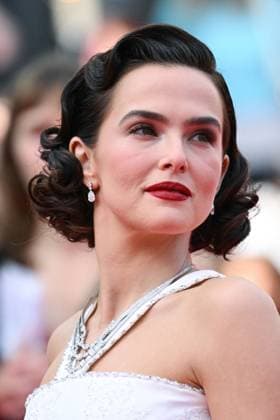 Cannes Nouvelle Vague Premiere AM Zoey Deutch attending the Nouvelle Vague (New Wave) Premiere in Cannes, France on May 17, 2025 as part of the 78th Cannes Film Festival. Photo by Aurore Marechal ABACAPRESS.COM Cannes France  Copyright: xMarechalxAurore ABACAx