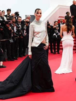 Cannes, France, Cannes: Cannes, 78th Cannes Film Festival 2025 - evening 5 - red carpet of the film Nouvelle Vague. In the Photo Photo JosÃ phine Le Tutour Cannes Cannes  - ZUMAp169 20250517_zea_p169_1896 Copyright: xSimonexComix