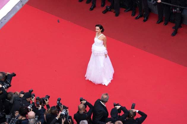 Montée des marches du film Nouvelle vague lors du 78ème Festival International du Film de Cannes Zoey Deutch Montée des marches du film Nouvelle vague lors du 78ème Festival International du Film de Cannes, au Palais des Festivals à Cannes On may 17th 2025 Olivier Borde Bestimage Red carpet for the movie New Wave during the 78th Cannes International Film Festival at the Palais des Festivals in Cannes, France On may 17th 2025 Cannes France  Copyright: xOLIVIERxBORDEx xBESTIMAGExOLIVIERxBORDEx xBESTIMAGEx