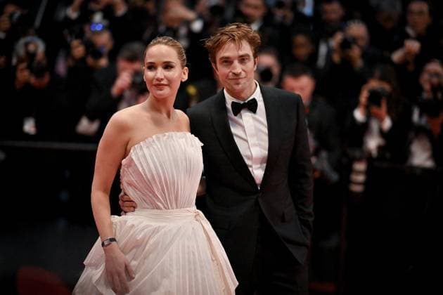 Entertainment Bilder des Tages Cannes Die My Love Screening JR Robert Pattinson, Jennifer Lawrence attending the screening of Die My Love at 78th Cannes Film Festival in Cannes, France on May, 17, 2025. Photo by Julien Reynaud APS-Medias ABACAPRESS.COM Cannes France  Copyright: xReynaudxJulien APS-Medias ABACAx