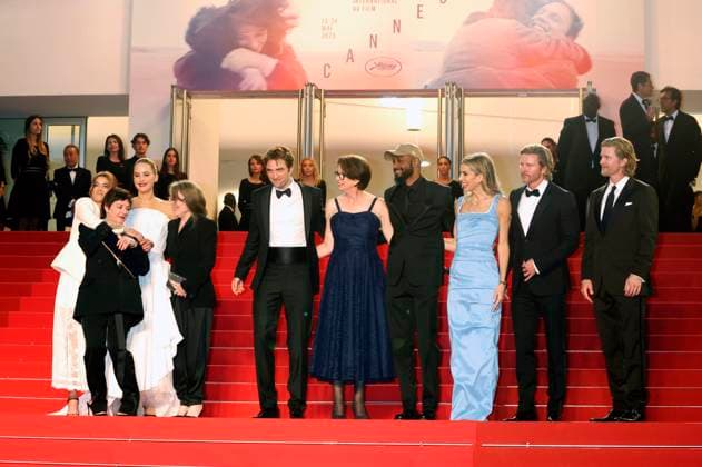 Justine Ciarrocchi, Lynne Ramsay, Jennifer Lawrence, Sissy Spacek, Robert Pattinson, Andrea Calderwood, Lakeith Stanfield, Molly Smith, Thad Luckinbill and Trent Luckinbill at the premiere of the feature film Die, My Love at the Festival de Cannes 2025 78 Cannes International Film Festival at the Palais des Festivals Cannes, 17 05 2025 Foto:xD.xBedrosianx xFuturexImagex love_5550