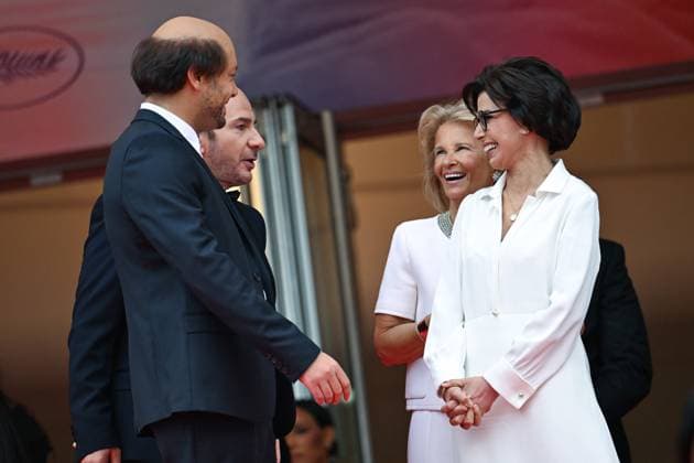 78eme Festival International du Film de Cannes Montée des marches Nouvelle Vague Festival de Cannes 2025 Red carpet Nouvelle vague Michael Youn, Kev Adams, Iris Knobloch, Rachida Dati 444525 2025 05 17 France Youn, Michael Adams, Kev  Copyright: xLionelxGuericolas MPPx STAR_444525_026