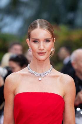 Cannes - Nouvelle Vague Red Carpet Rosie Huntington-Whiteley attends the Nouvelle Vague (New Wave) red carpet at the 78th annual Cannes Film Festival at Palais des Festivals on May 17, 2025 in Cannes, France. Photo by Shootpix ABACAPRESS.COM Cannes France  Copyright: xShootpix ABACAx