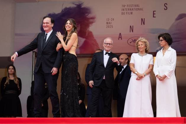 Cannes - Nouvelle Vague Red Carpet Thierry Fremaux, Cannes President Iris Knobloch, Rachida Dati, Daniella Tarantino and Quentin Tarantino attend the Nouvelle Vague (New Wave) red carpet at the 78th annual Cannes Film Festival at Palais des Festivals on May 17, 2025 in Cannes, France. Photo by Shootpix ABACAPRESS.COM Cannes France  Copyright: xShootpix ABACAx